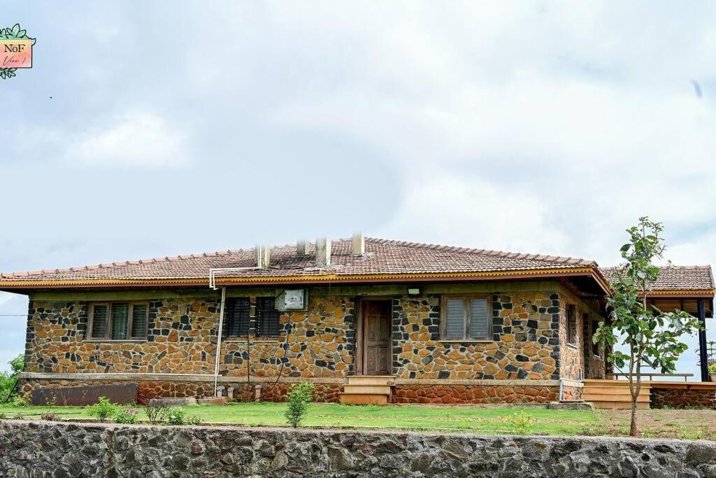 Eze Nof - A Hilltop Villa With 360º Water View Nashik Exterior photo