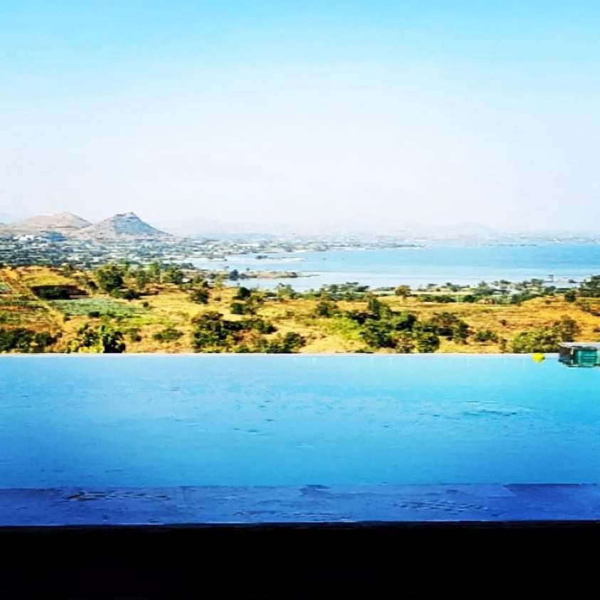 Eze Nof - A Hilltop Villa With 360º Water View Nashik Exterior photo