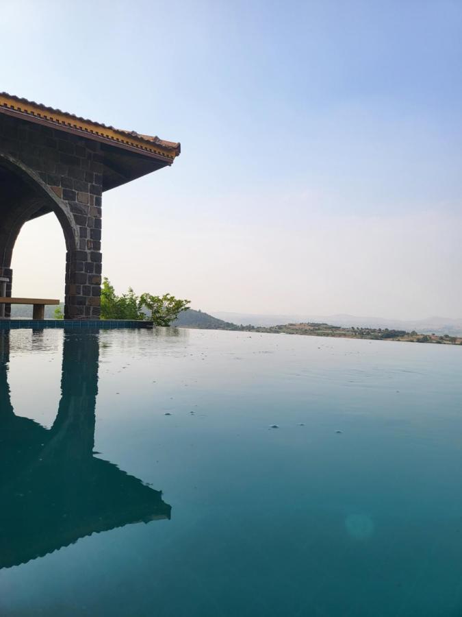 Eze Nof - A Hilltop Villa With 360º Water View Nashik Exterior photo